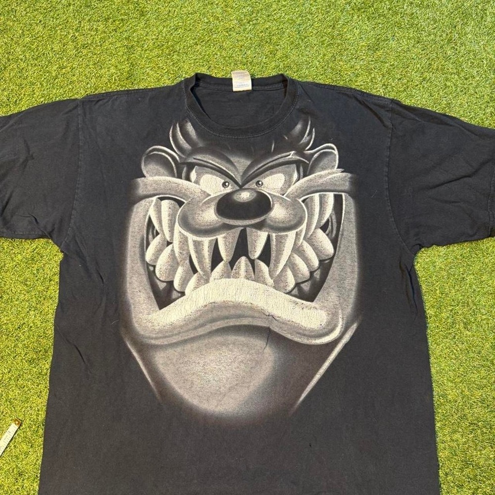 Y2K Tasmanian Devil Cotton T-Shirt with gray Tasmanian Devil graphic